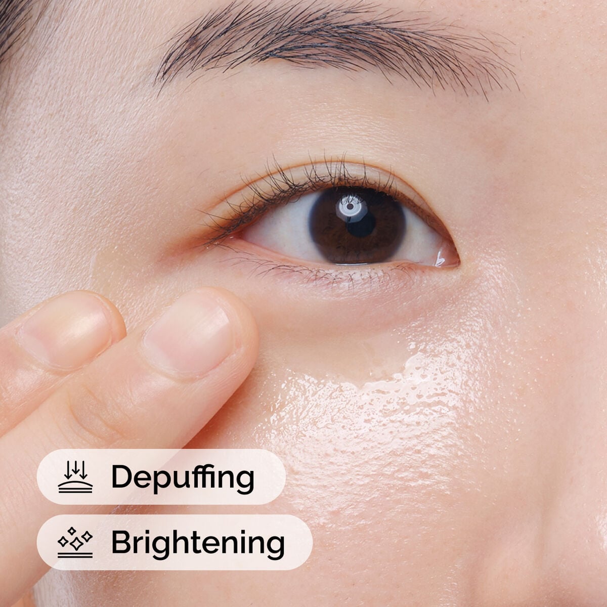 caffeine-solution-5-egcg-eye-serum-j1 ord-caffeine-solution-egcg-model-application-with-benefits.jpg