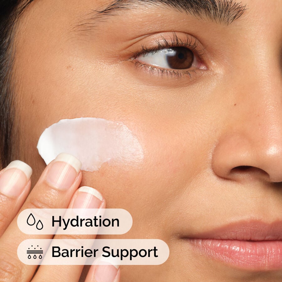 natural-moisturizing-factors-ha-j3 ord-natural-moisturizing-factors-ha-model-application-with-benefits.jpg